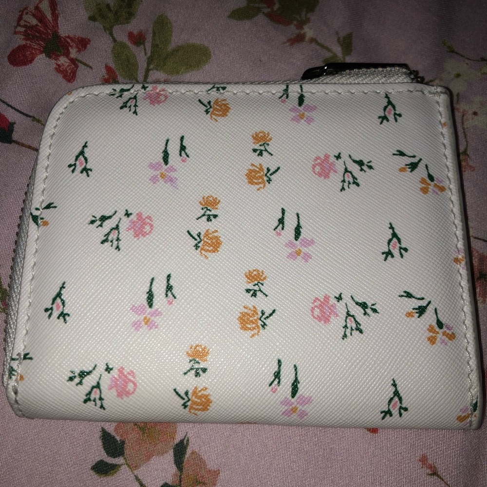 Petal wallet